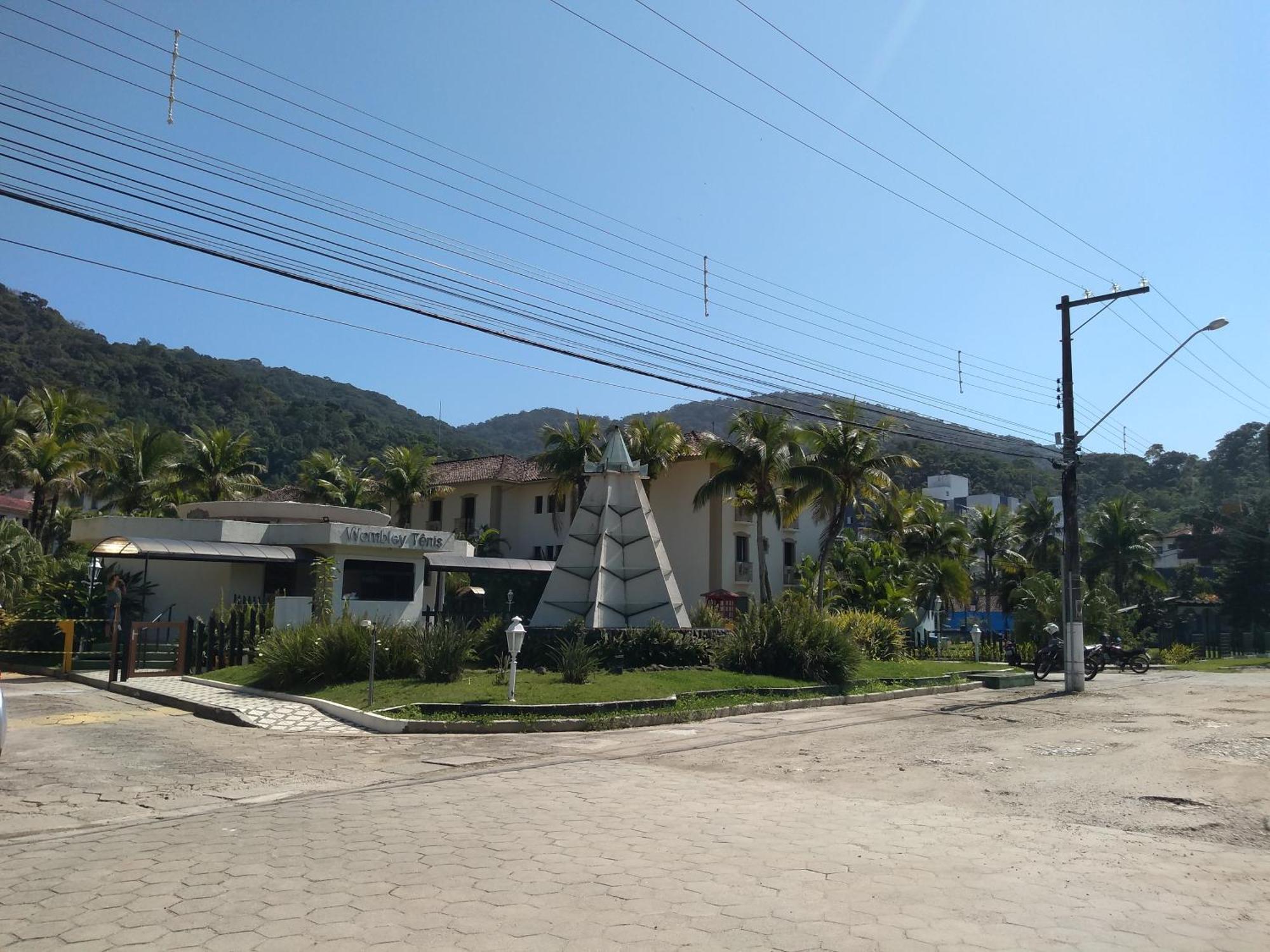 Apartamento Condomínio Wembley Tênis - Toninhas - Ubatuba - SP Exterior foto